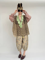 Elegant ruffled blouse – flowy summer shirt for women
