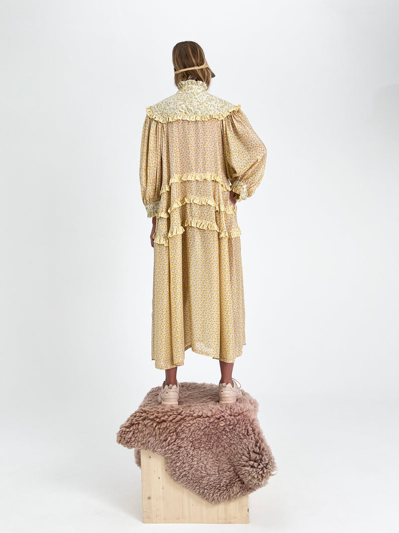 Queen Victoria dress
