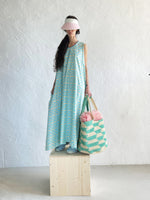 Robe longue sans manches