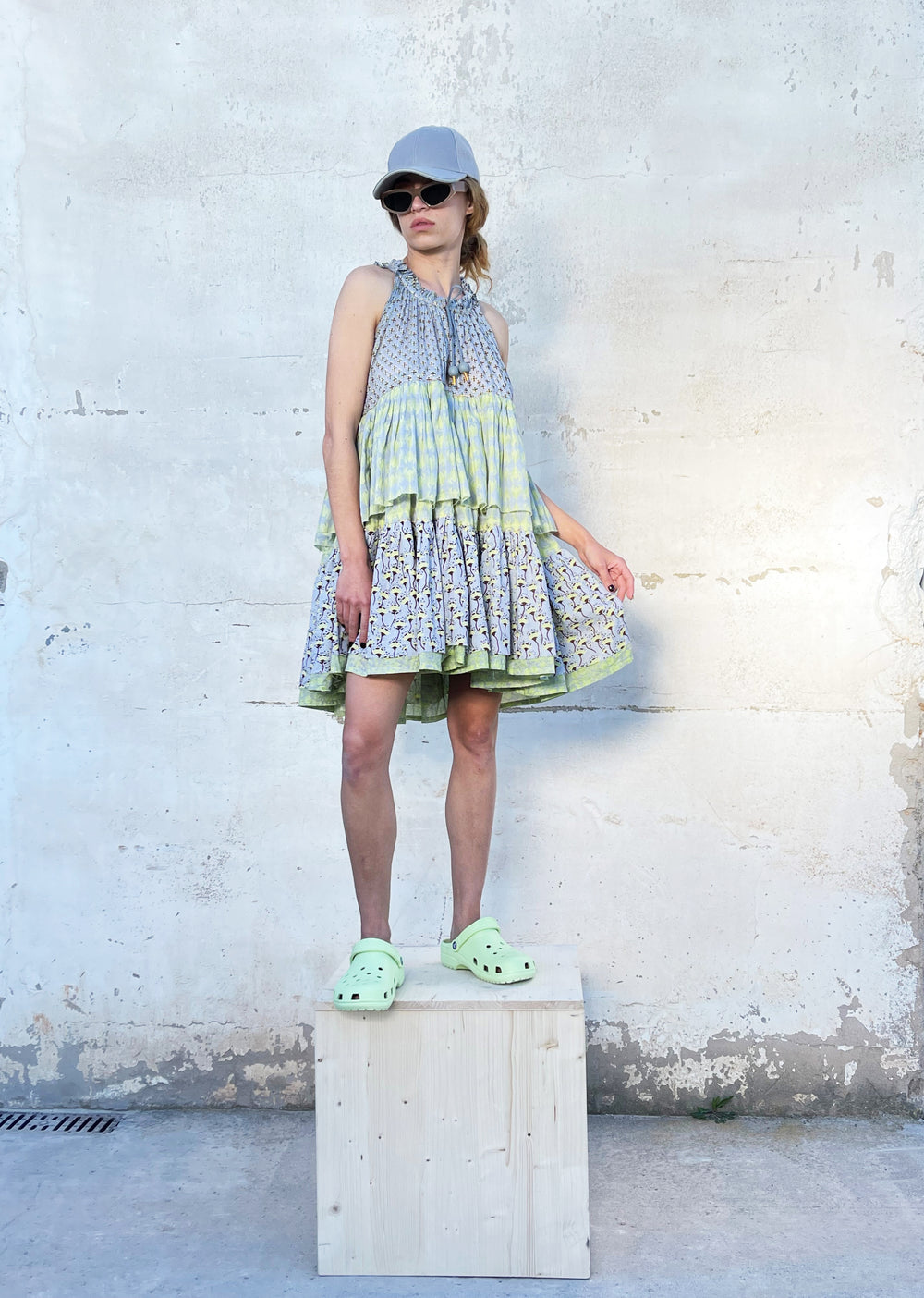 Double mini robe hippie sans manches