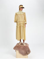 Queen Victoria dress